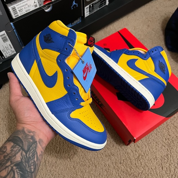 Jordan 1 Reverse Laney - Picture 1 of 1